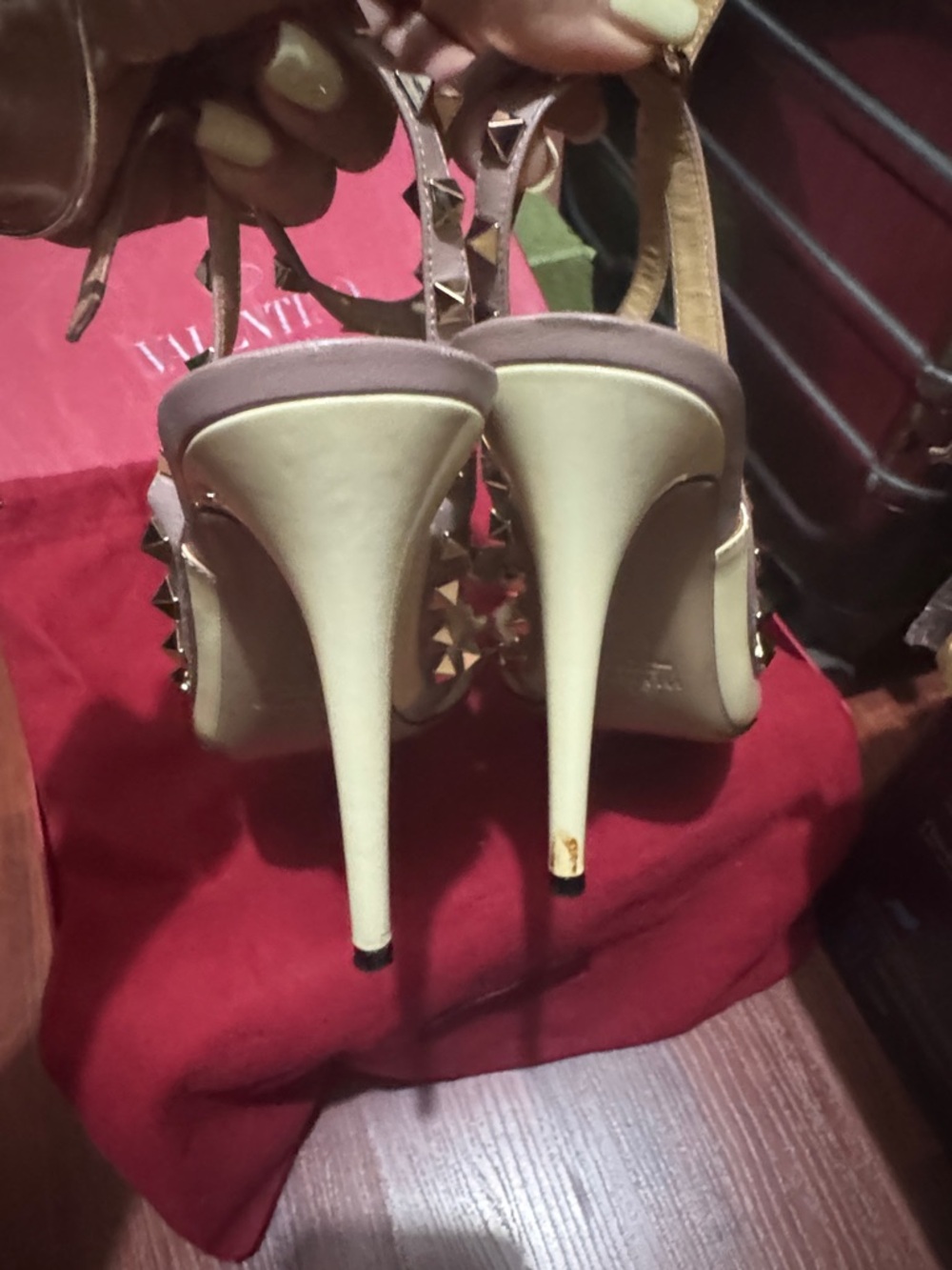 Valentino Garavani Cream Pointed-Toe Rockstud T-Strap Pumps with Pink Trim - Picture 3 of 5